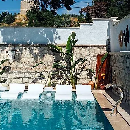 Chloe Alacati 5* جفتليك كوي