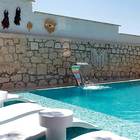 فندق Chloe Alacati جفتليك كوي